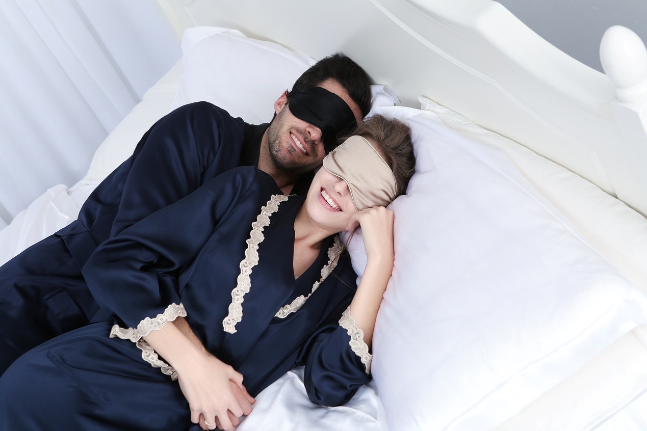 Tips for Choosing the Best Silk Sleep Mask – The Index Of Home Silk  Houseware